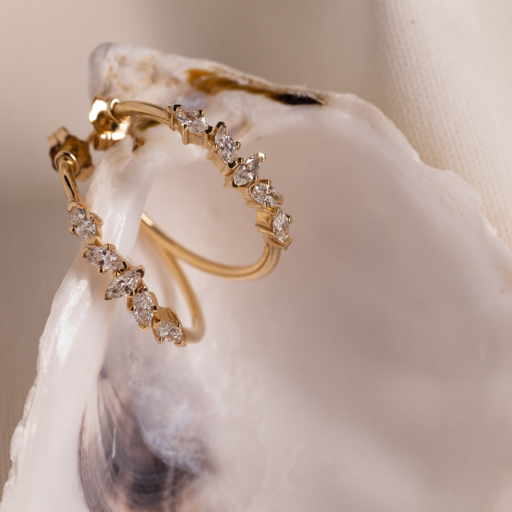 Lab Scattered Marquise | עגילי חישוק