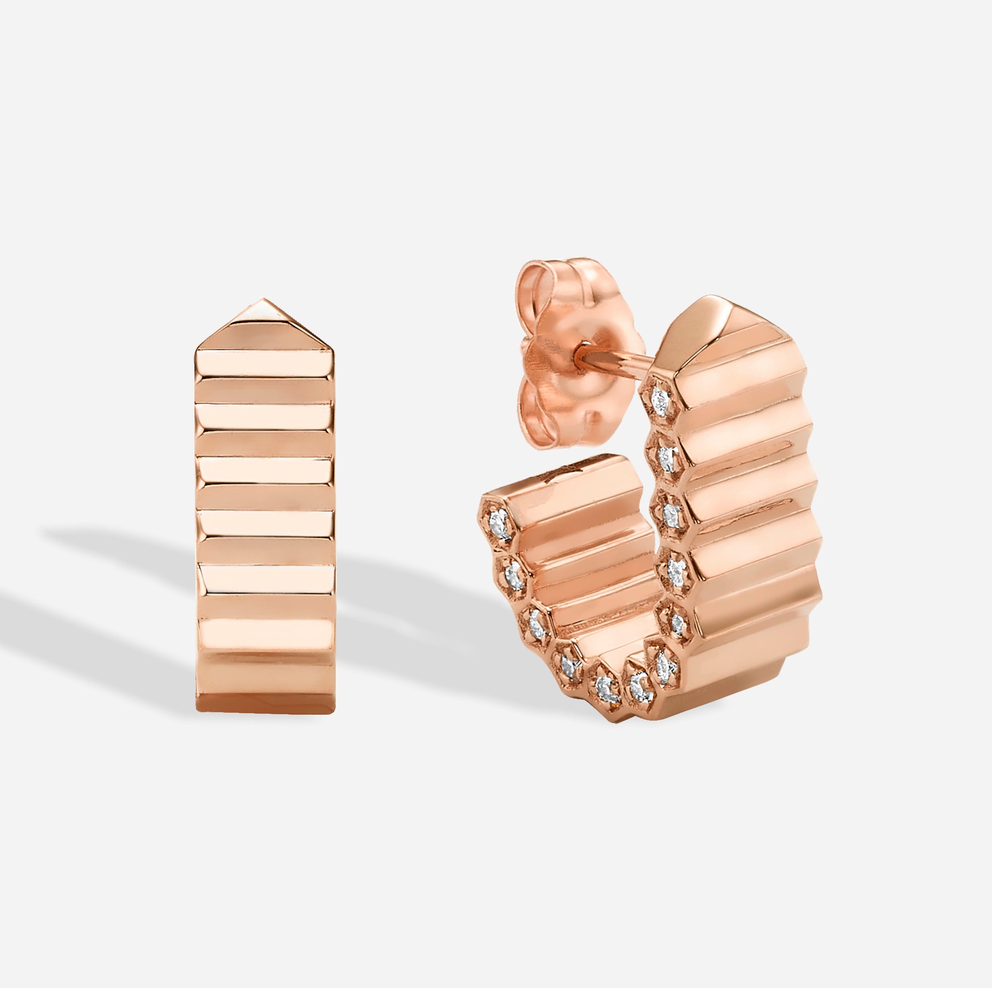 Pipe Pave Huggies | עגילי חישוק