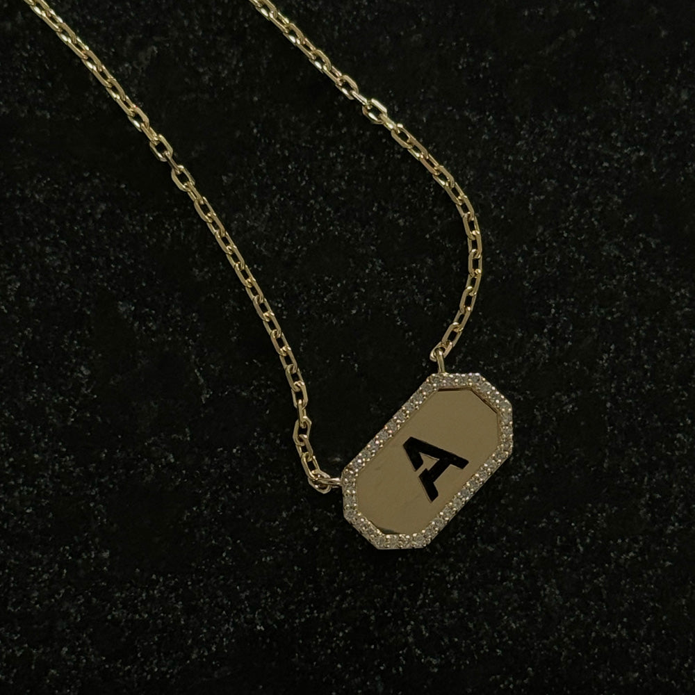MOM Monogram | תגית ממוסגרת יהלומים