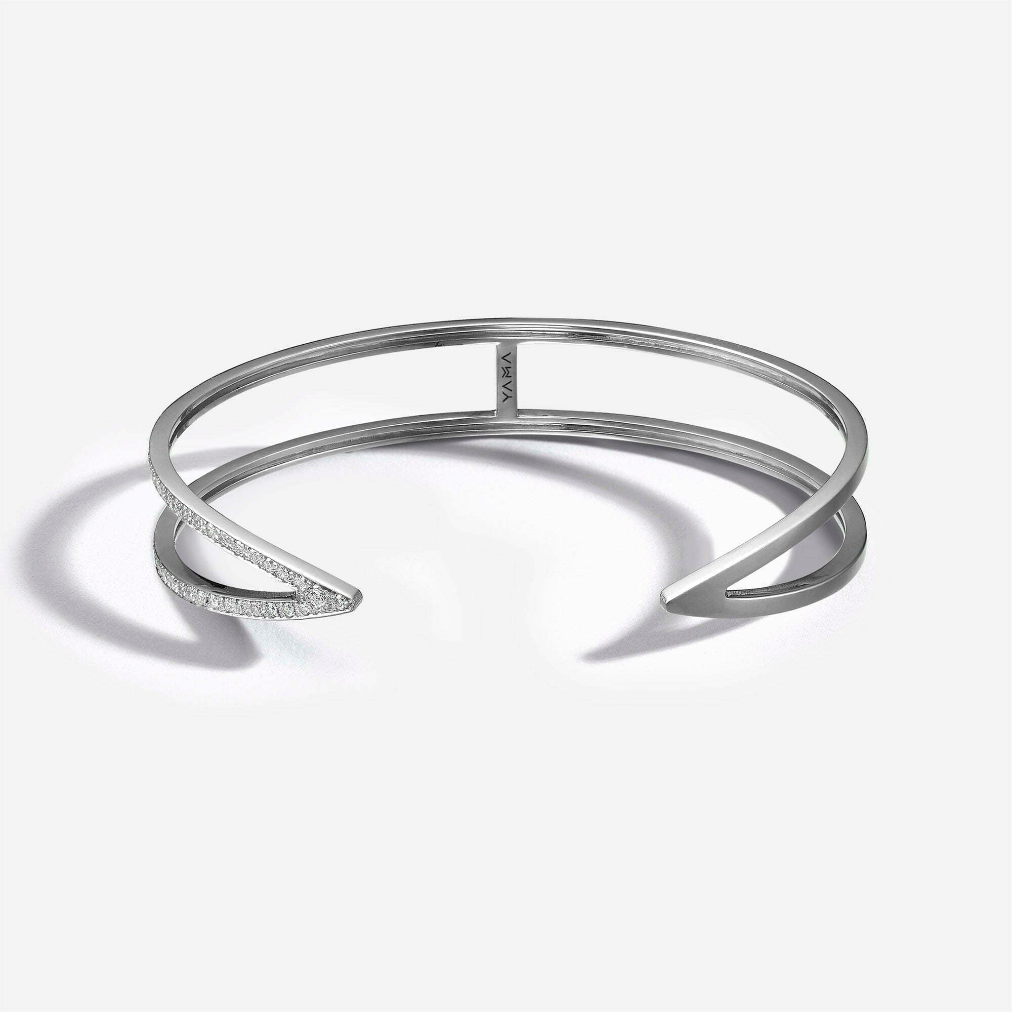 Equilibrium | צמיד יהלומים קשיח