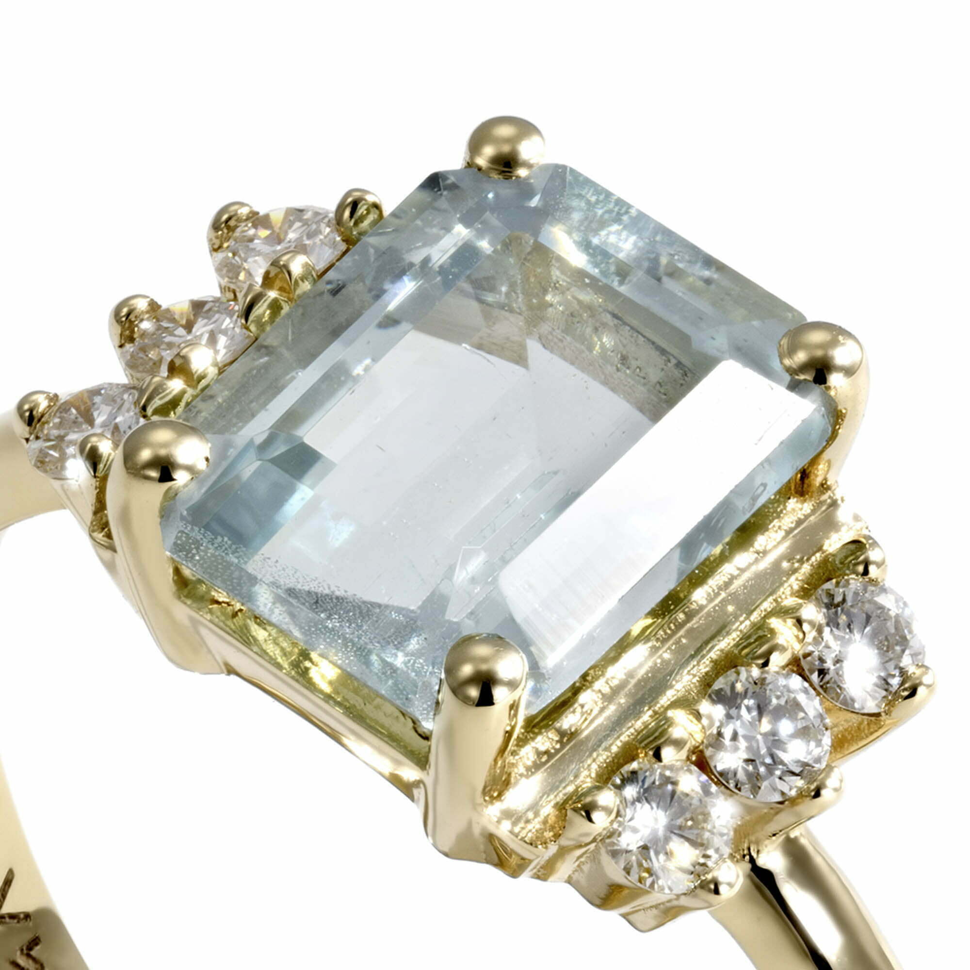 Dipping in Diamonds | אבן אקווהמרין