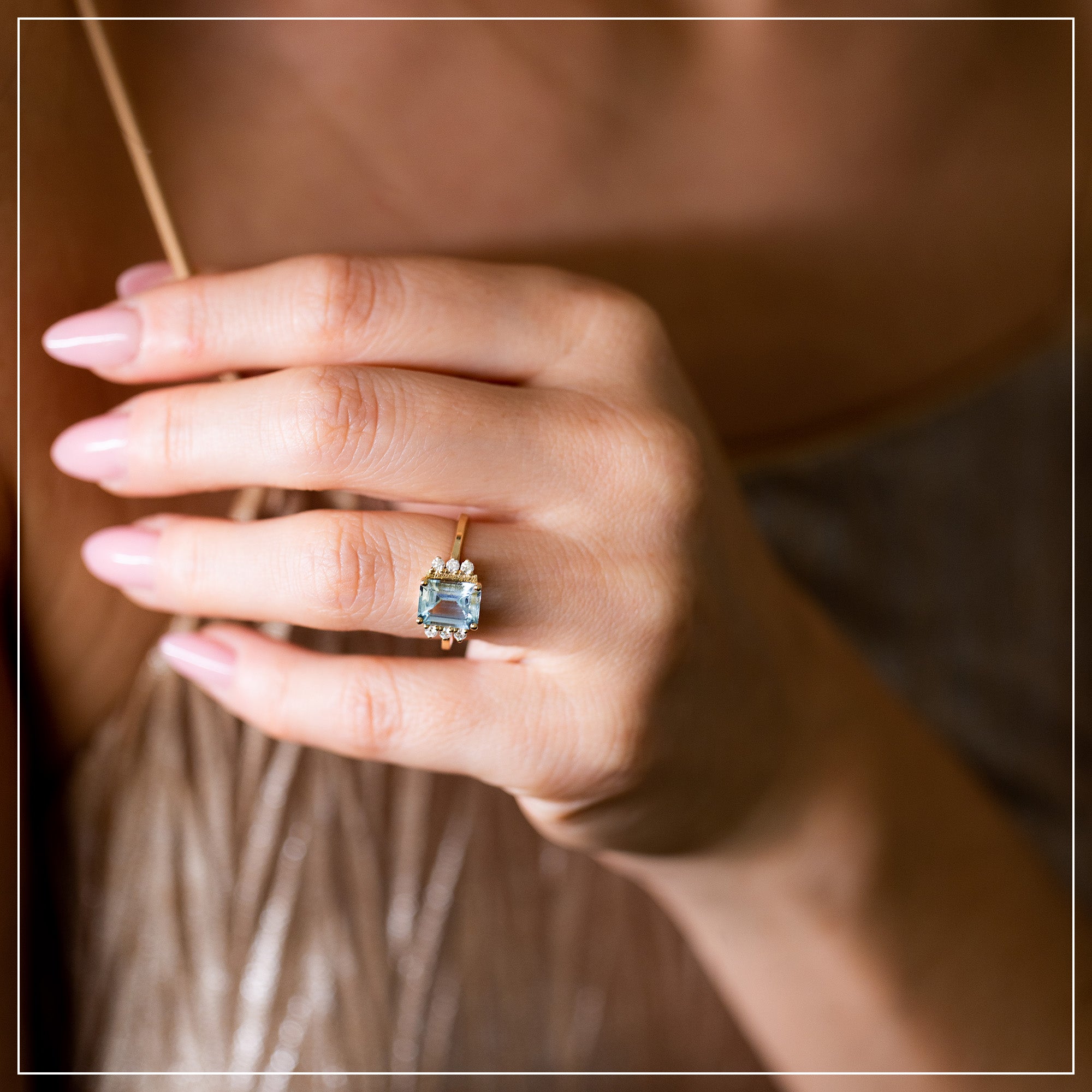Dipping in Diamonds | אבן אקווהמרין