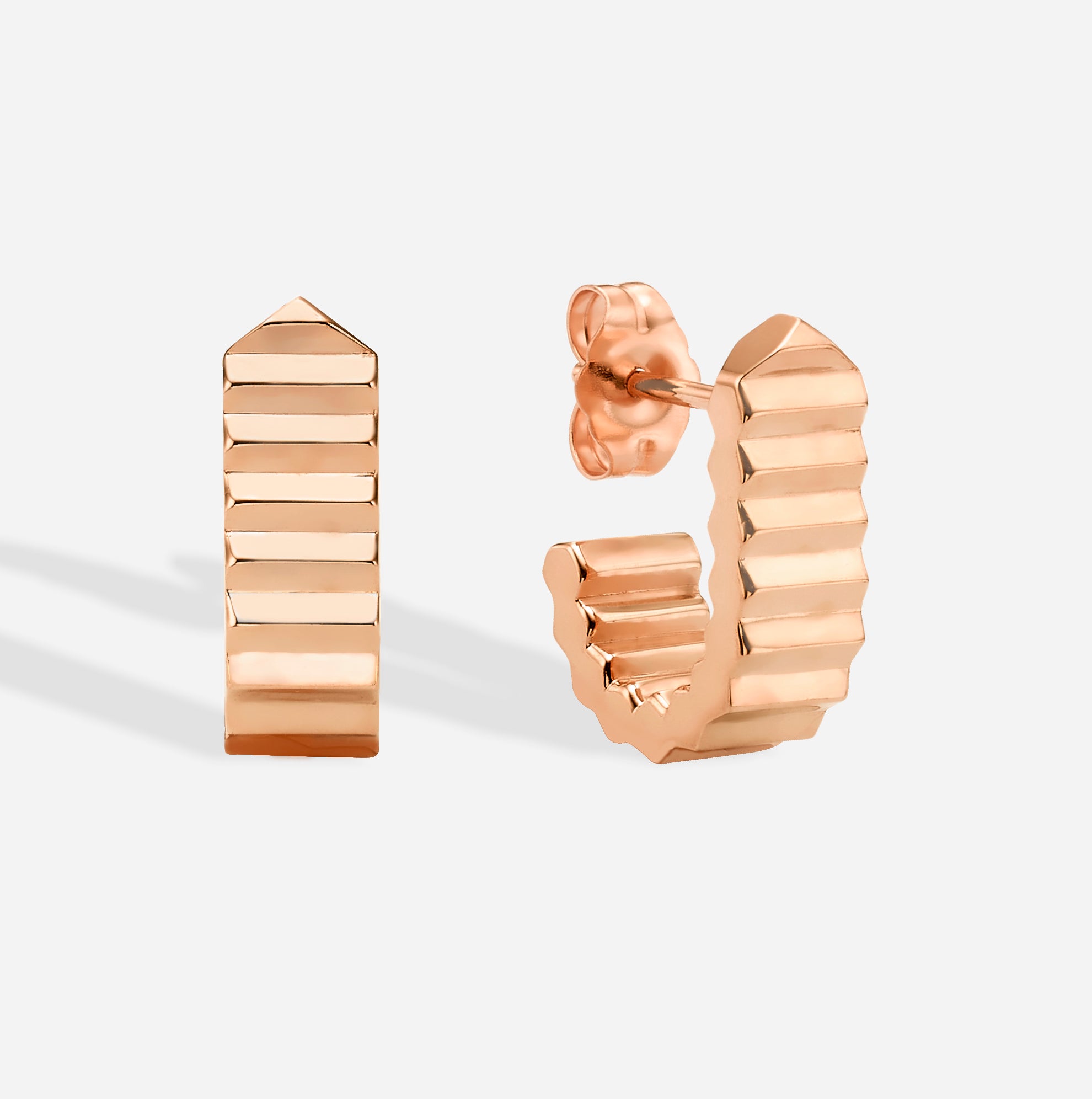 Pipe Solid Huggies | עגילי חישוק