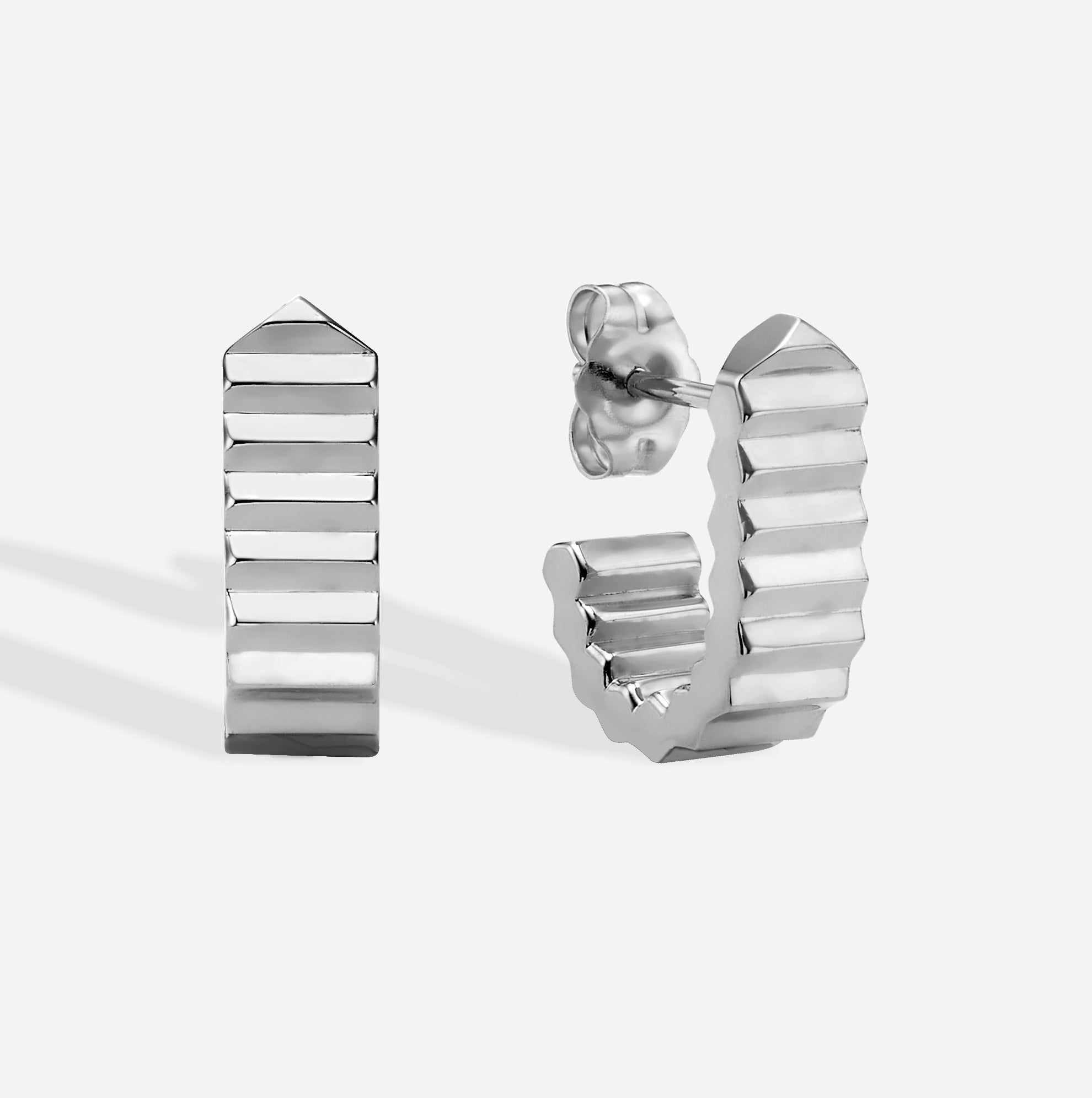 Pipe Solid Huggies | עגילי חישוק